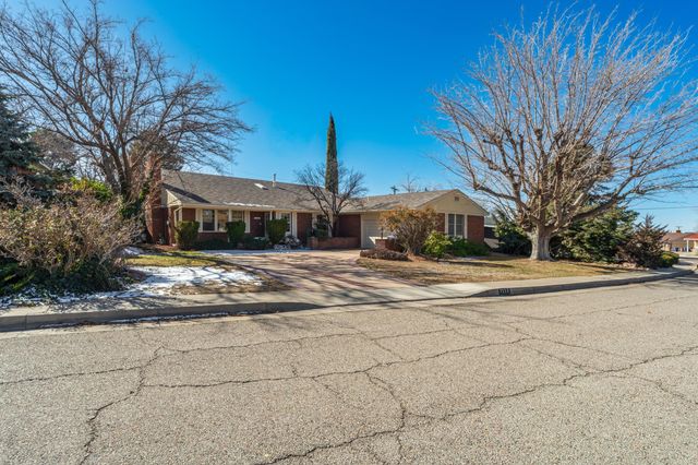 7112 Aztec Road NE, Albuquerque, NM 87110