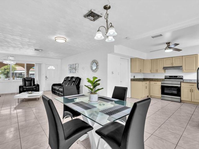 13 SE 14th Street, Dania Beach, FL 33004