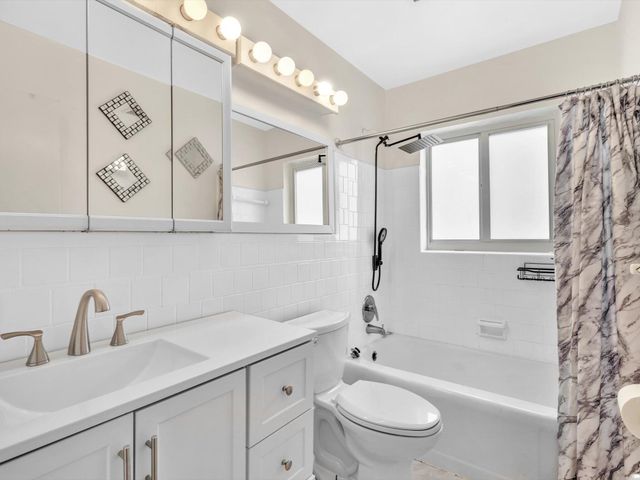 13 SE 14th Street, Dania Beach, FL 33004
