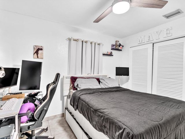 13 SE 14th Street, Dania Beach, FL 33004