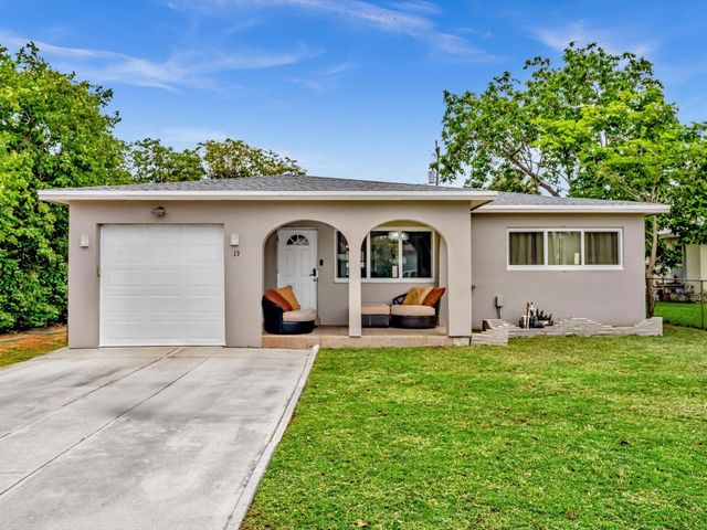13 SE 14th Street, Dania Beach, FL 33004