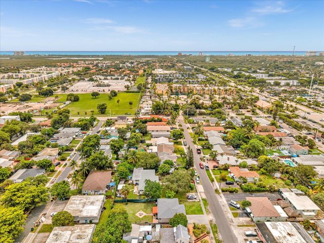 13 SE 14th Street, Dania Beach, FL 33004