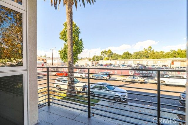 14754 Gilmore Street, Van Nuys (los Angeles), CA 91411