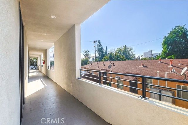 14754 Gilmore Street, Van Nuys (los Angeles), CA 91411