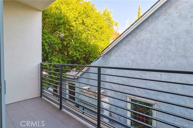 14754 Gilmore Street, Van Nuys (los Angeles), CA 91411