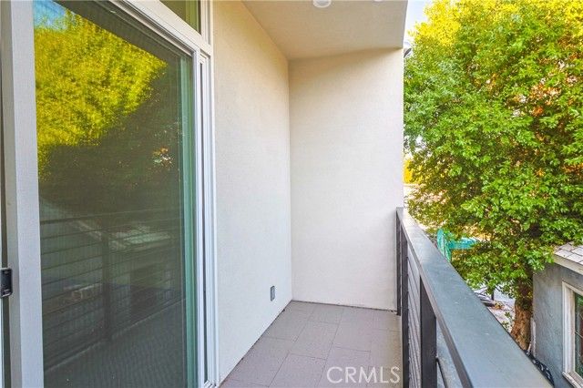 14754 Gilmore Street, Van Nuys (los Angeles), CA 91411