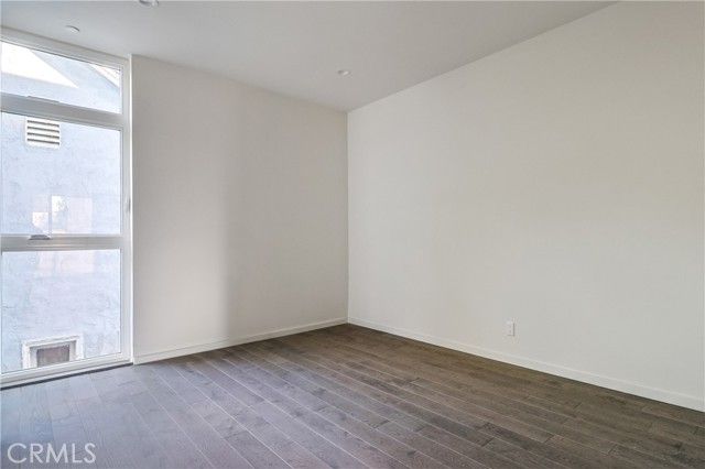 14754 Gilmore Street, Van Nuys (los Angeles), CA 91411