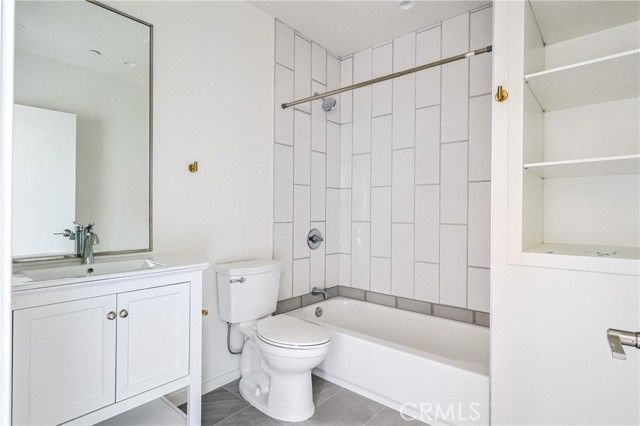 14754 Gilmore Street, Van Nuys (los Angeles), CA 91411