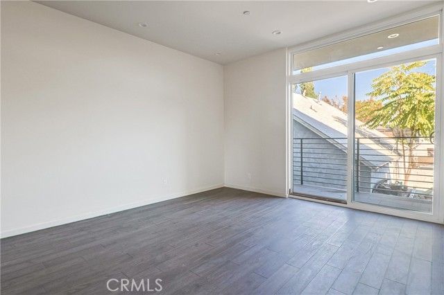 14754 Gilmore Street, Van Nuys (los Angeles), CA 91411