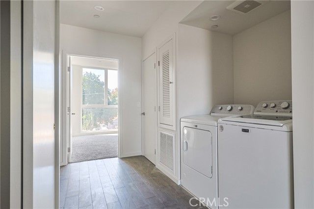 14754 Gilmore Street, Van Nuys (los Angeles), CA 91411