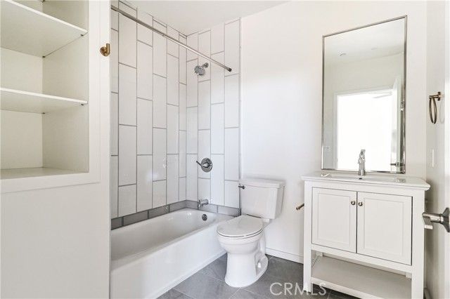 14754 Gilmore Street, Van Nuys (los Angeles), CA 91411