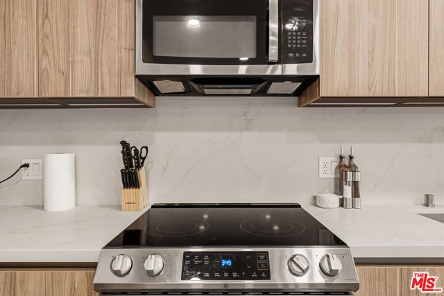 3651 Regal Place 201, Los Angeles, CA 90068