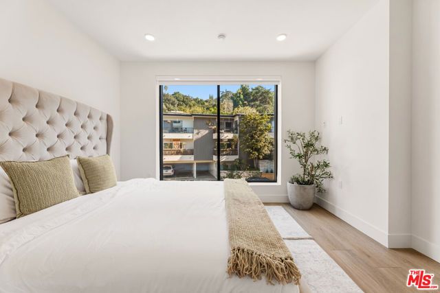 3651 Regal Place 201, Los Angeles, CA 90068