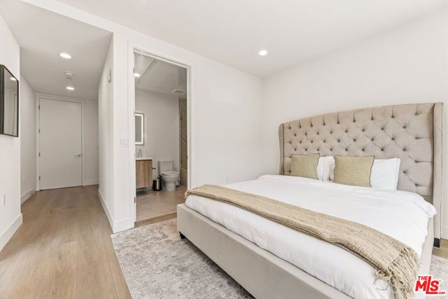 3651 Regal Place 201, Los Angeles, CA 90068