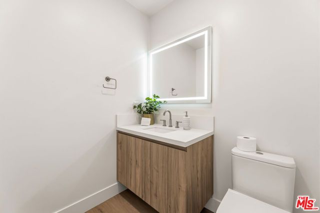 3651 Regal Place 201, Los Angeles, CA 90068
