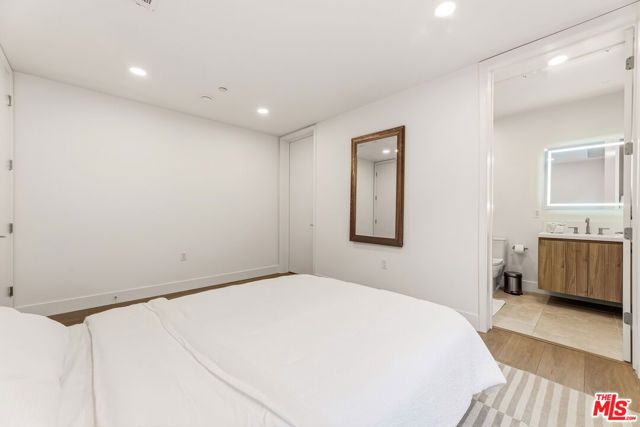 3651 Regal Place 201, Los Angeles, CA 90068