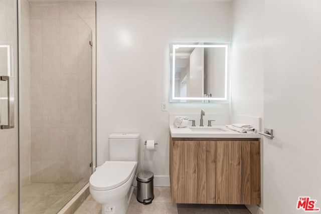 3651 Regal Place 201, Los Angeles, CA 90068