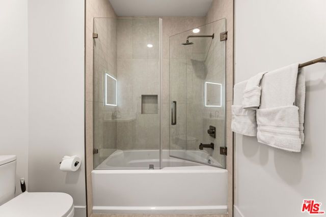 3651 Regal Place 201, Los Angeles, CA 90068
