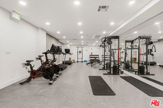 3651 Regal Place 201, Los Angeles, CA 90068