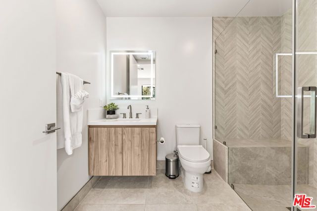 3651 Regal Place 201, Los Angeles, CA 90068