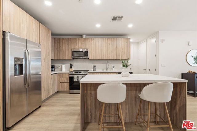3651 Regal Place 201, Los Angeles, CA 90068