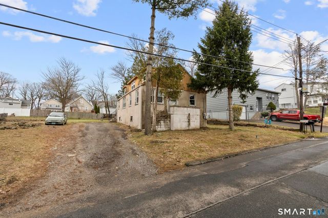 42 Wade Street, West Haven, CT 06516