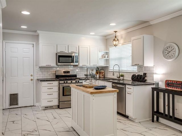 2112 Gladstone Terrace, Oklahoma City, OK 73120