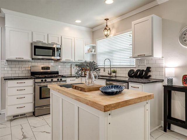 2112 Gladstone Terrace, Oklahoma City, OK 73120