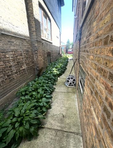 2128 N Lawler Avenue, Chicago, IL 60639