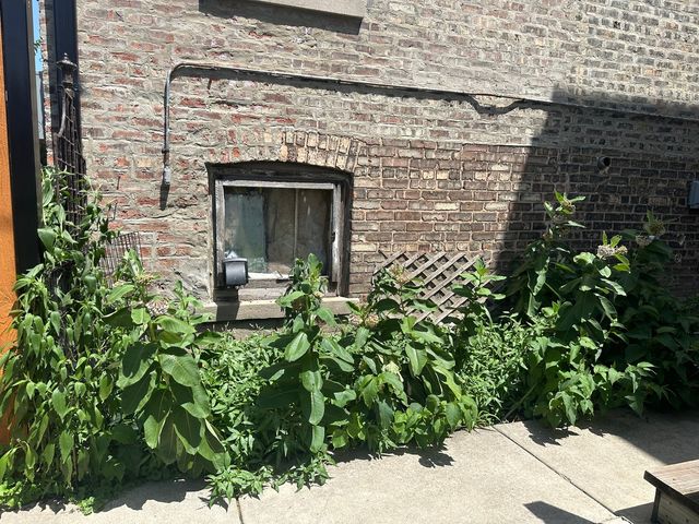 2128 N Lawler Avenue, Chicago, IL 60639