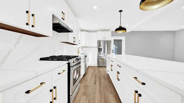 2128 N Lawler Avenue, Chicago, IL 60639