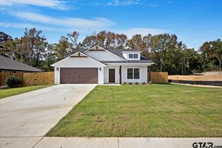 16426 Crossing Circle, Lindale, TX 75771