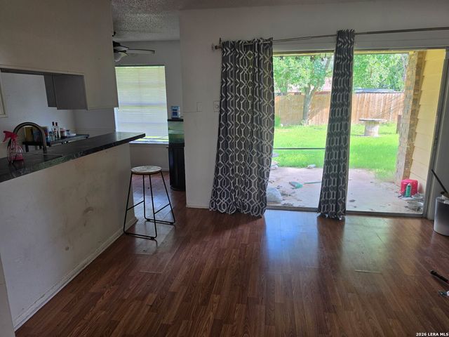 4426 Jamestown, San Antonio, TX 78220