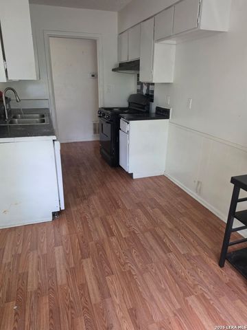 4426 Jamestown, San Antonio, TX 78220
