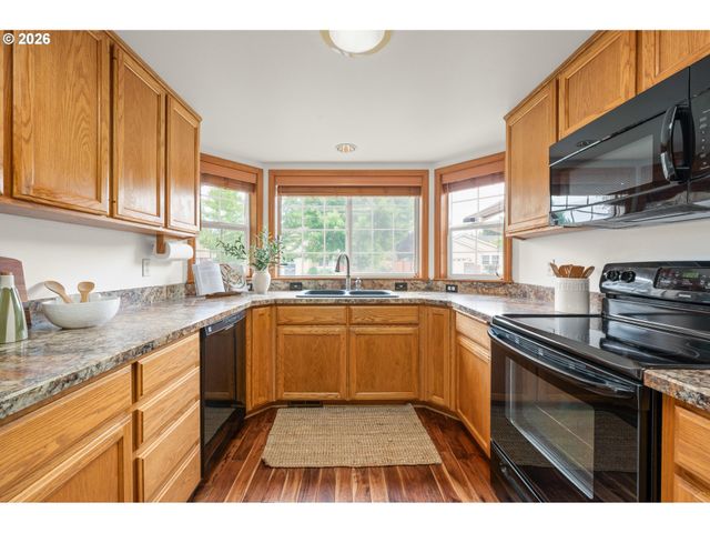 2381 DALE Ave, Eugene, OR 97408