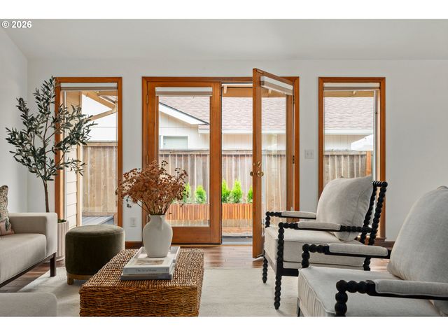2381 DALE Ave, Eugene, OR 97408