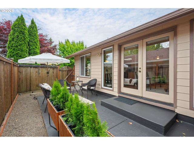 2381 DALE Ave, Eugene, OR 97408