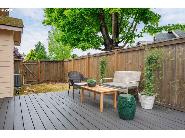 2381 DALE Ave, Eugene, OR 97408