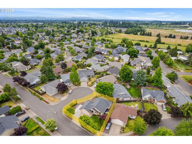 2381 DALE Ave, Eugene, OR 97408