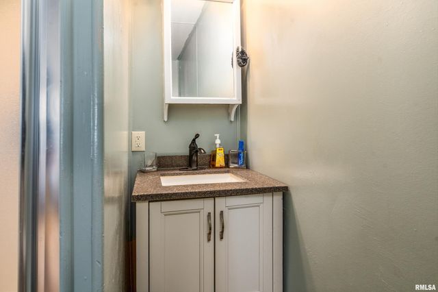 306 S MADISON Street, Marion, IL 62959