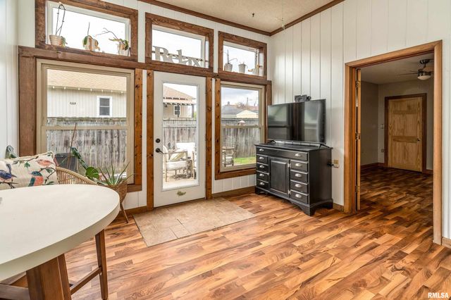 306 S MADISON Street, Marion, IL 62959