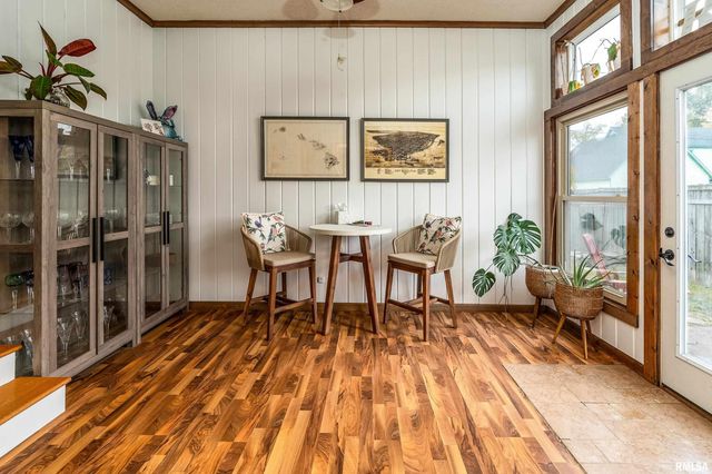 306 S MADISON Street, Marion, IL 62959