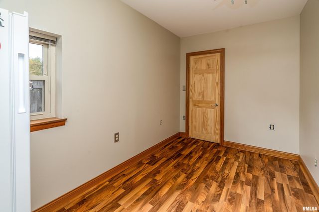 306 S MADISON Street, Marion, IL 62959