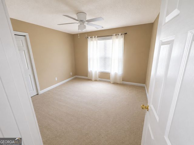 825 Stoneglen Court, Mcdonough, GA 30252