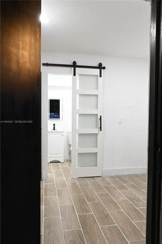 2496 SW 8th St, Fort Lauderdale, FL 33312