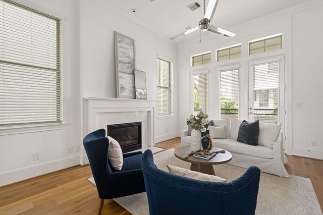 4014 University Grove Street, Houston, TX 77023