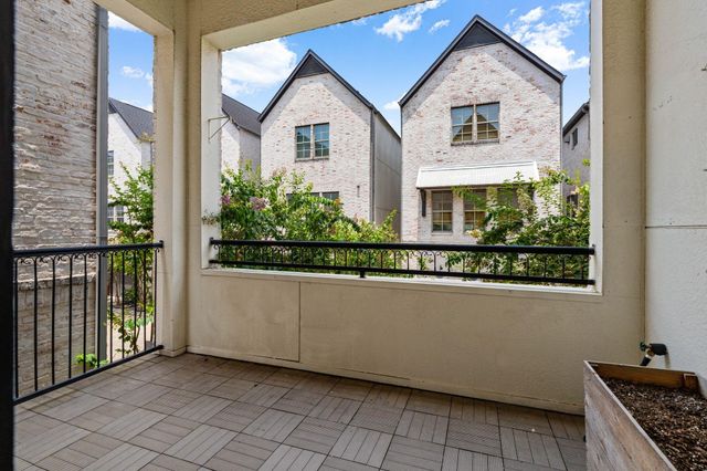 4014 University Grove Street, Houston, TX 77023
