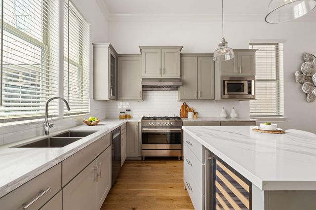 4014 University Grove Street, Houston, TX 77023
