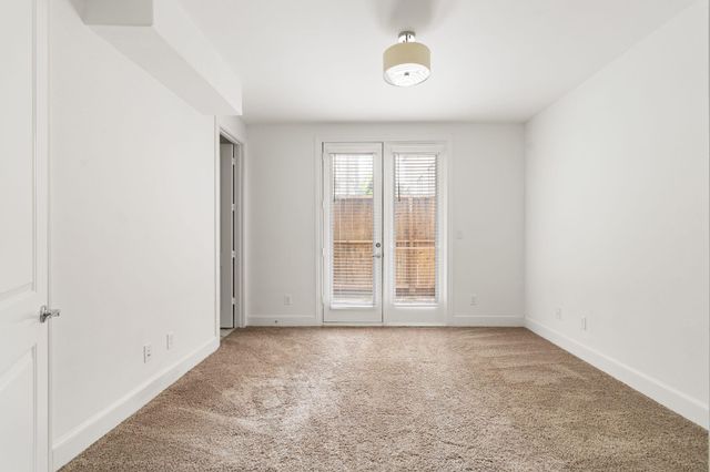4014 University Grove Street, Houston, TX 77023