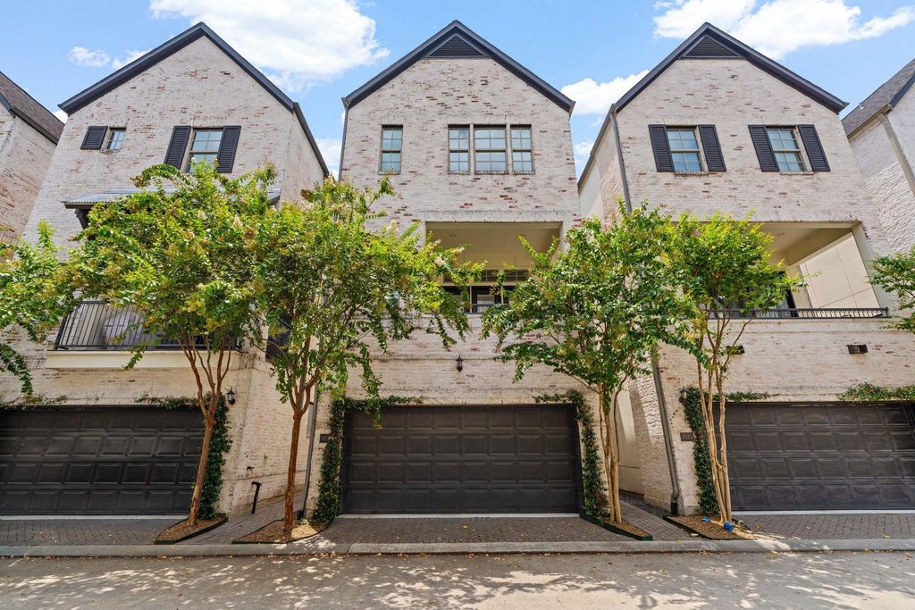 4014 University Grove Street, Houston, TX 77023